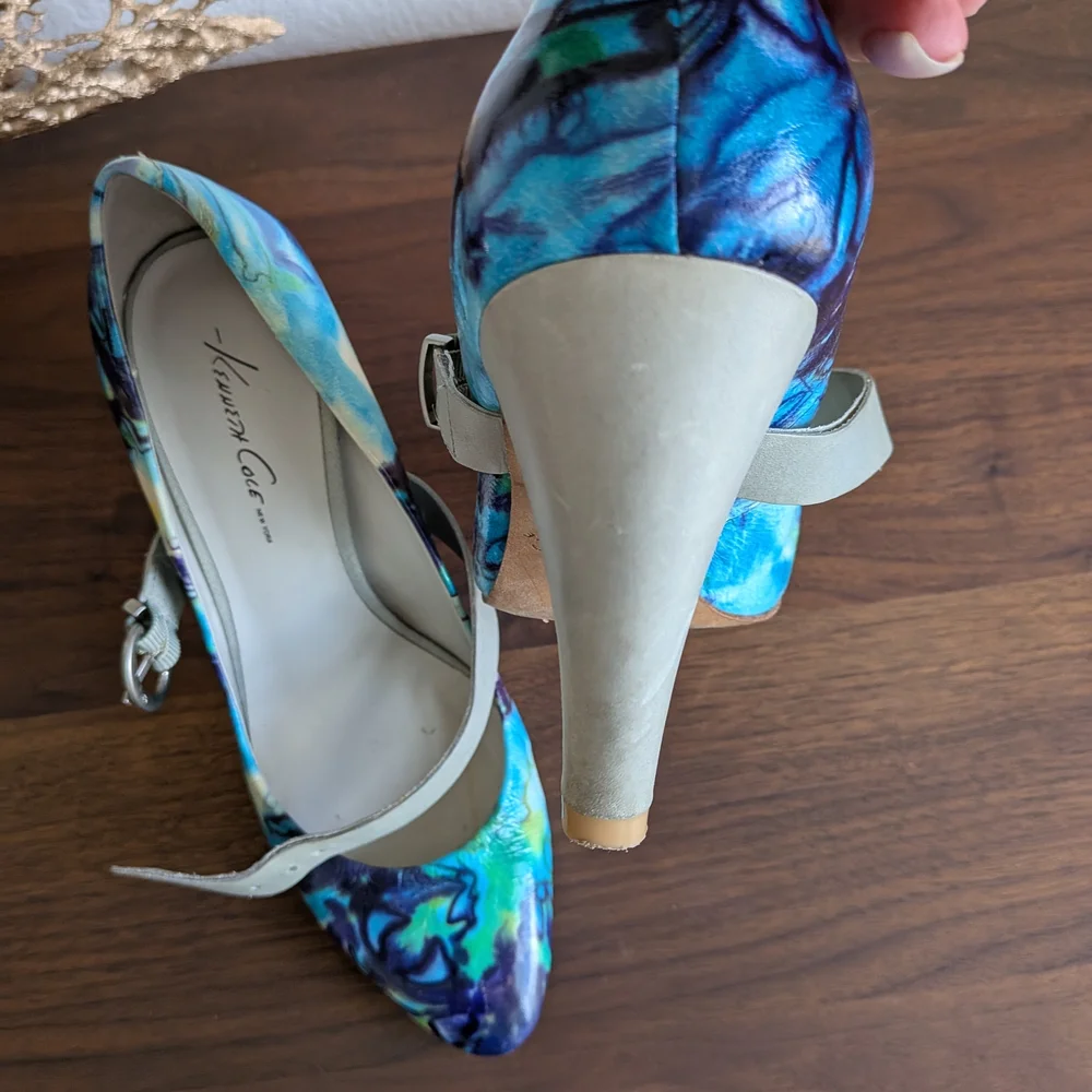 Kenneth Cole New York 100% Leather Hand Painted Heels (Size 8.5) - Picture 6 of 12